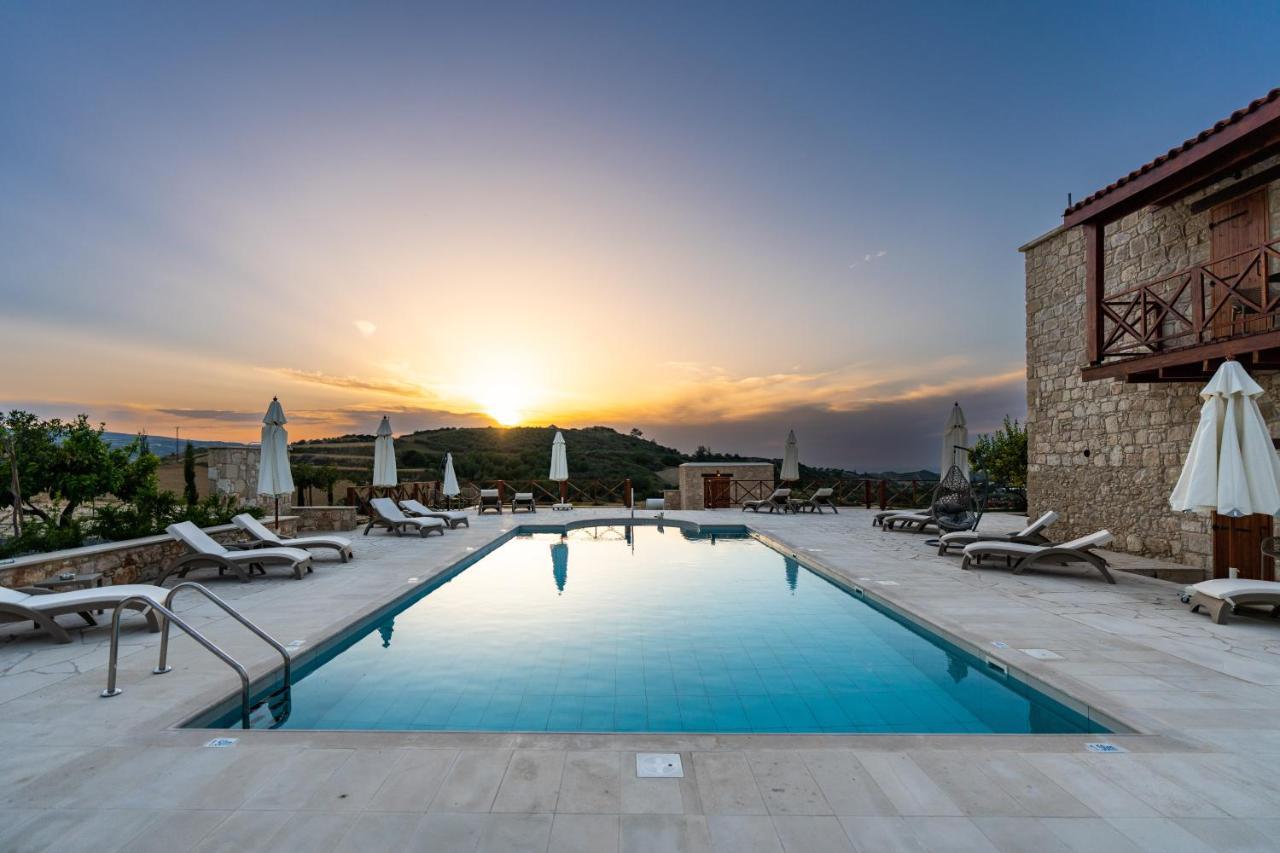 Harma Traditional Boutique Suites Paphos Buitenkant foto