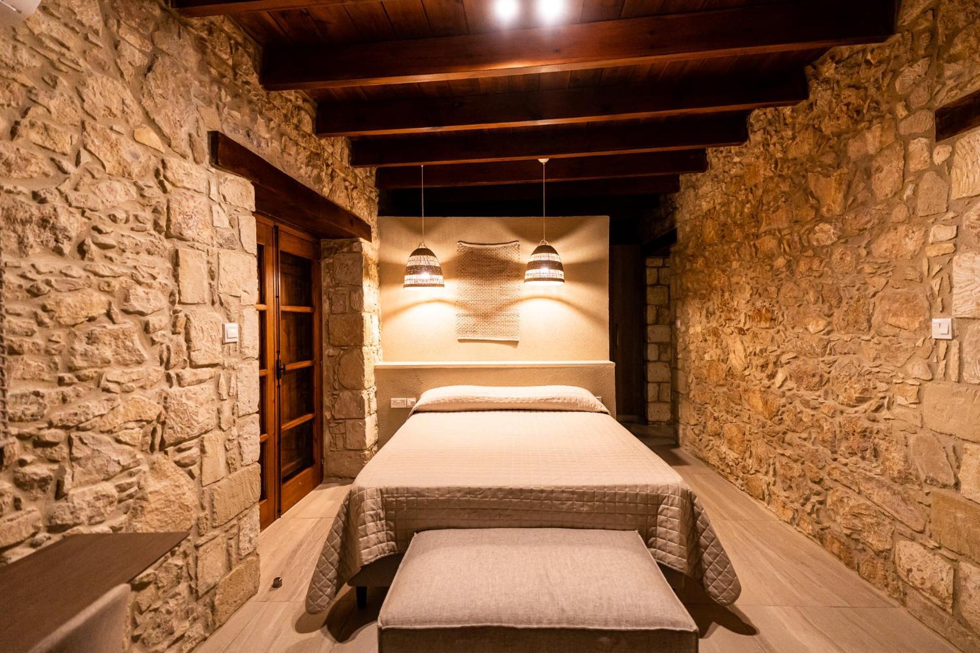 Harma Traditional Boutique Suites Paphos Kamer foto
