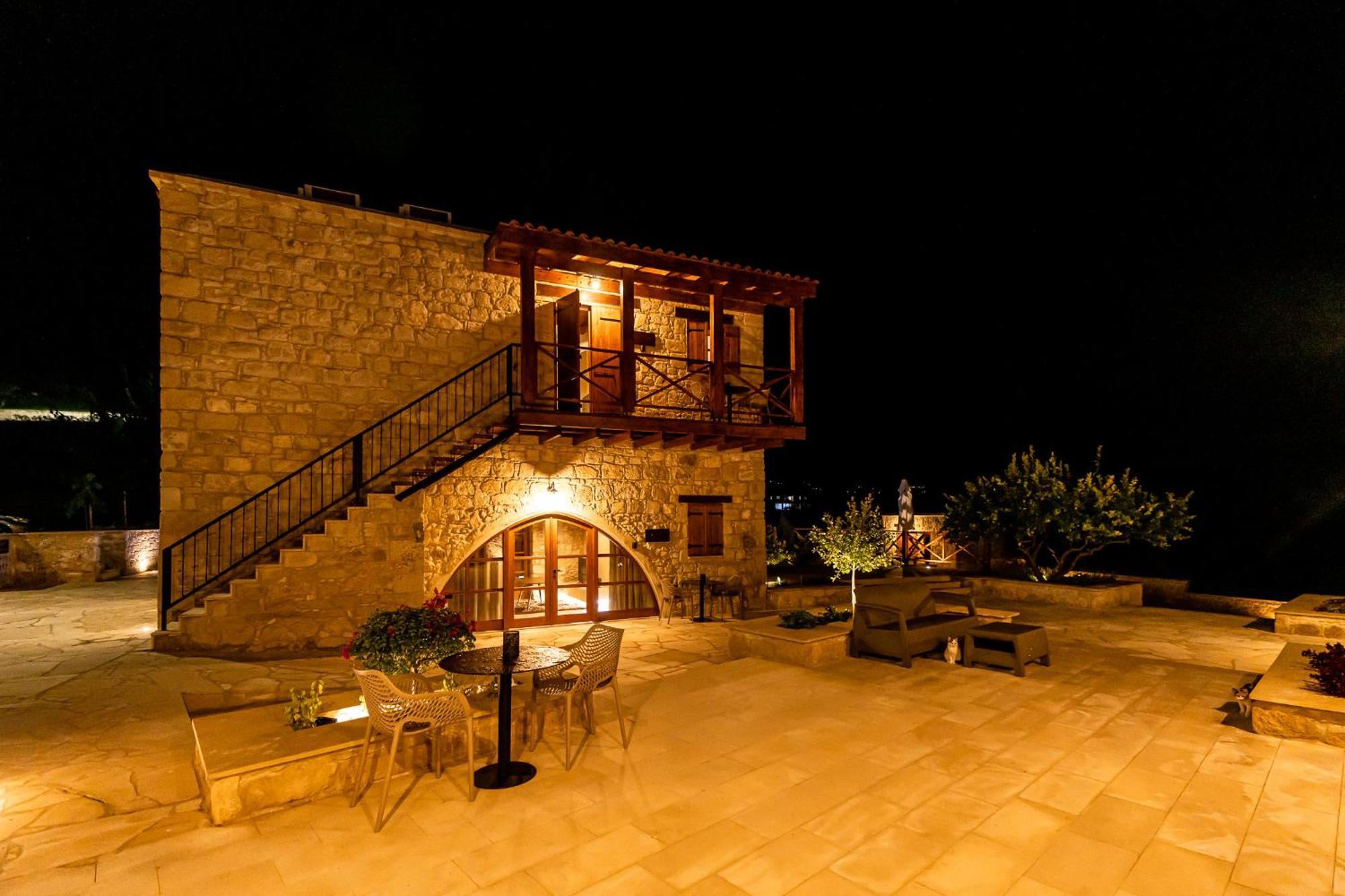 Harma Traditional Boutique Suites Paphos Buitenkant foto