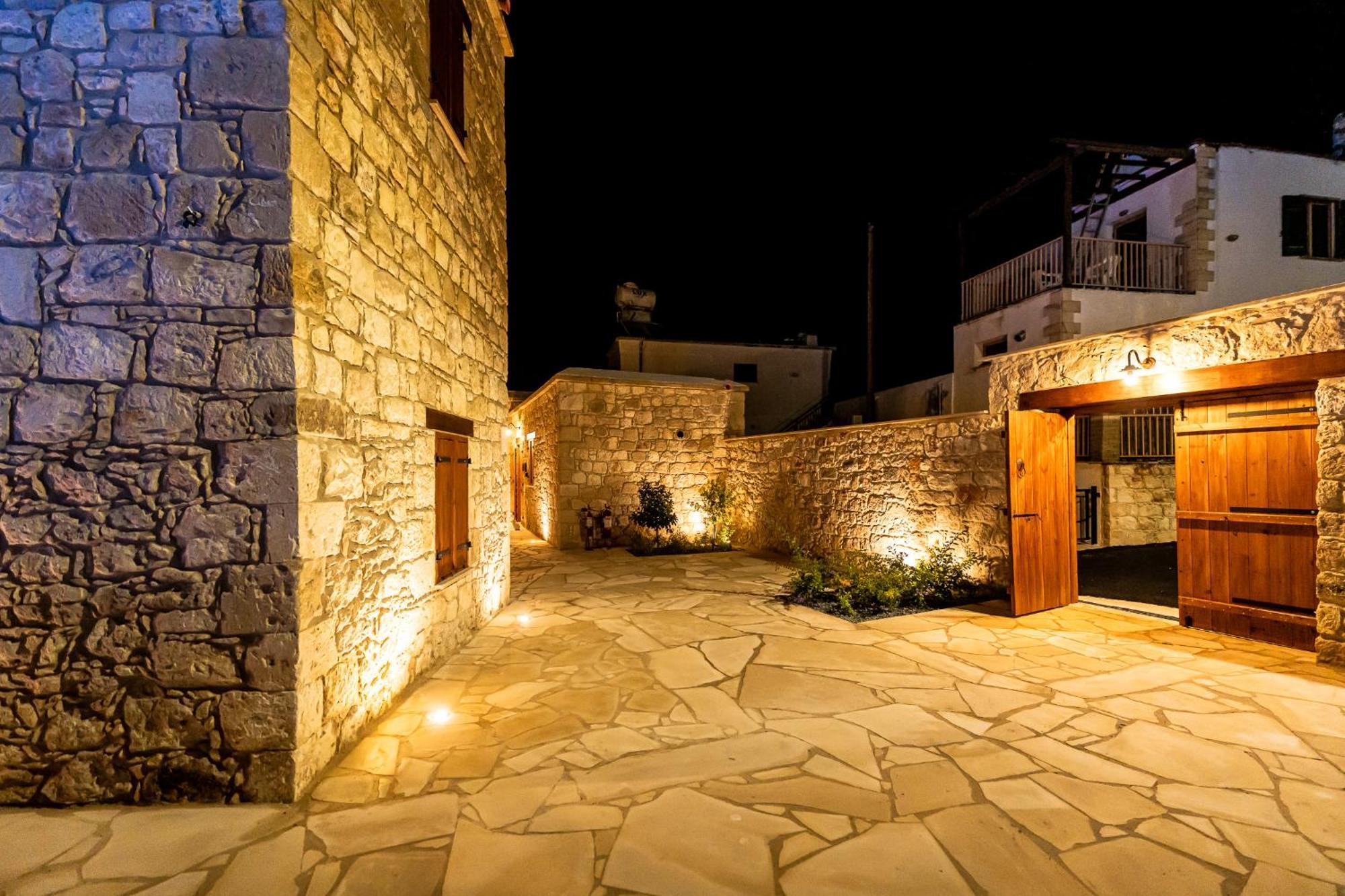 Harma Traditional Boutique Suites Paphos Buitenkant foto
