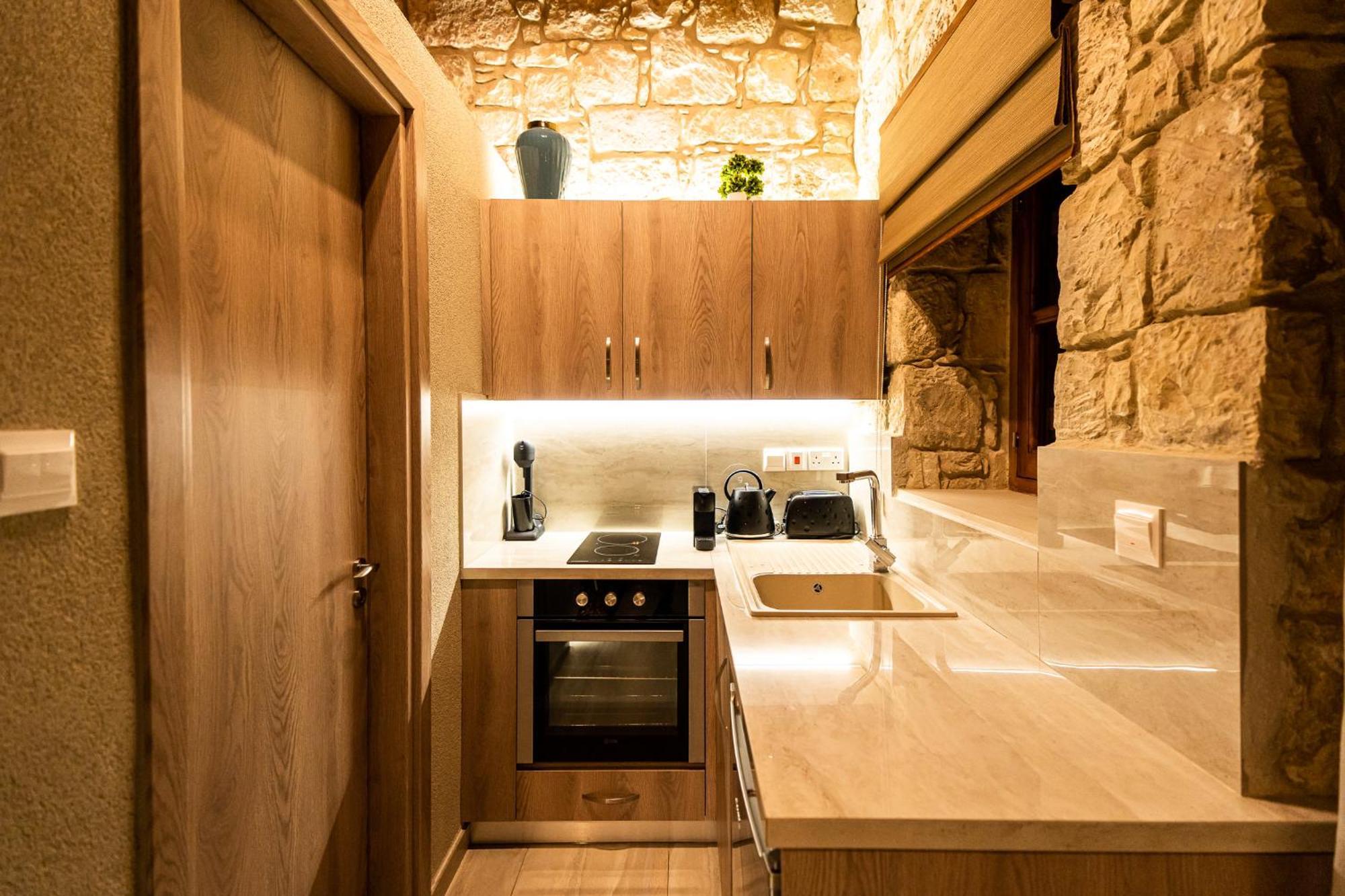 Harma Traditional Boutique Suites Paphos Kamer foto